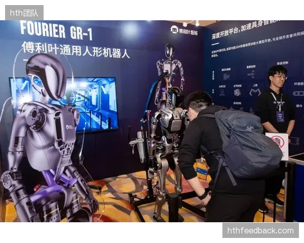 AI大模型将在2028年进入体育场馆，具身智能的养老服务机器人将承担起巡场与应急处置任务
